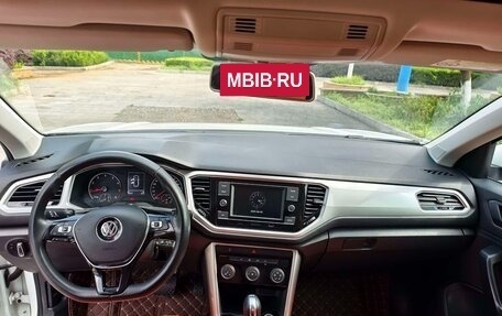 Volkswagen T-Roc I, 2021 год, 1 700 000 рублей, 7 фотография