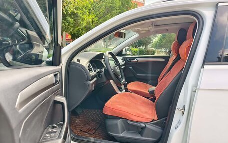 Volkswagen T-Roc I, 2021 год, 1 700 000 рублей, 9 фотография