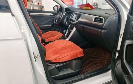 Volkswagen T-Roc I, 2021 год, 1 700 000 рублей, 12 фотография
