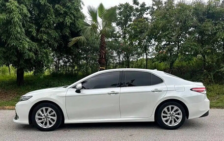 Toyota Camry, 2021 год, 2 100 690 рублей, 3 фотография