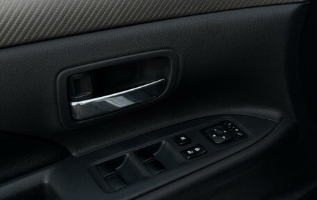 Mitsubishi Outlander III рестайлинг 3, 2014 год, 1 350 000 рублей, 13 фотография