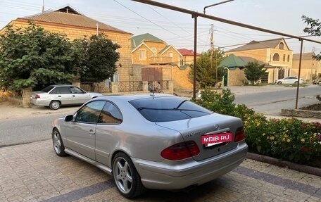 Mercedes-Benz CLK-Класс, 2000 год, 900 000 рублей, 3 фотография