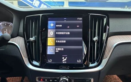 Volvo S60 III, 2022 год, 2 850 100 рублей, 11 фотография