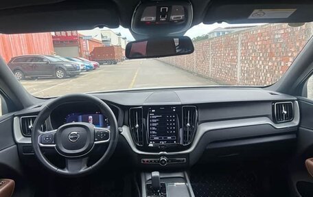 Volvo XC60 II, 2022 год, 3 500 000 рублей, 5 фотография