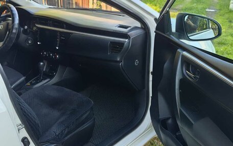 Toyota Corolla, 2013 год, 1 300 000 рублей, 4 фотография