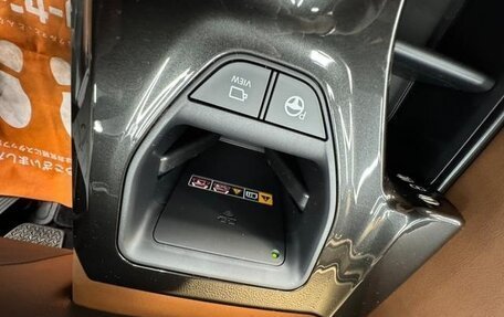 Toyota Crown, 2025 год, 6 183 000 рублей, 13 фотография