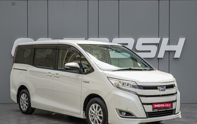 Toyota Noah III, 2018 год, 2 180 000 рублей, 1 фотография