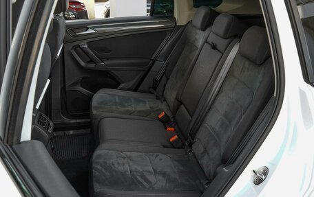 Volkswagen Tiguan II, 2018 год, 2 590 000 рублей, 9 фотография