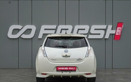 Nissan Leaf I, 2014 год, 698 000 рублей, 4 фотография