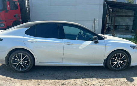 Toyota Camry, 2021 год, 2 925 000 рублей, 4 фотография