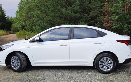 Hyundai Solaris II рестайлинг, 2020 год, 1 590 000 рублей, 6 фотография