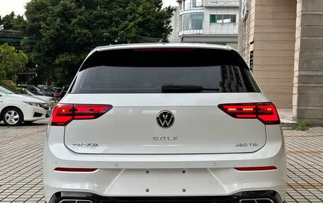 Volkswagen Golf VIII, 2022 год, 1 880 000 рублей, 6 фотография