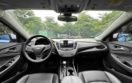 Chevrolet Malibu IX, 2022 год, 1 420 000 рублей, 5 фотография