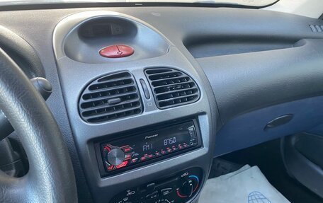 Peugeot 206, 2006 год, 219 000 рублей, 9 фотография