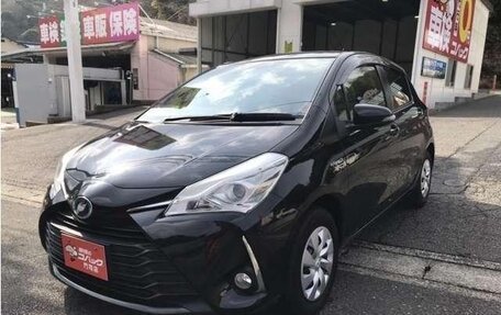 Toyota Vitz, 2019 год, 894 000 рублей, 4 фотография