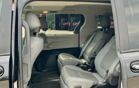 Toyota Sienna, 2021 год, 3 400 000 рублей, 5 фотография