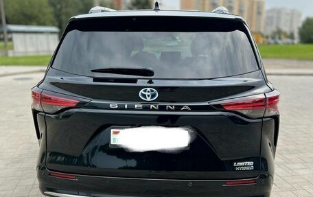 Toyota Sienna, 2021 год, 3 400 000 рублей, 3 фотография