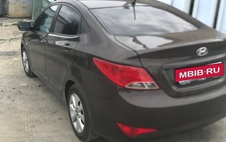 Hyundai Solaris II рестайлинг, 2016 год, 850 000 рублей, 2 фотография