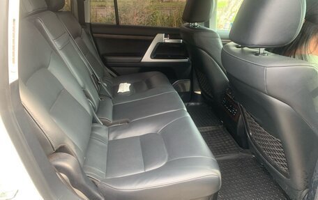 Toyota Land Cruiser 200, 2020 год, 7 900 000 рублей, 10 фотография
