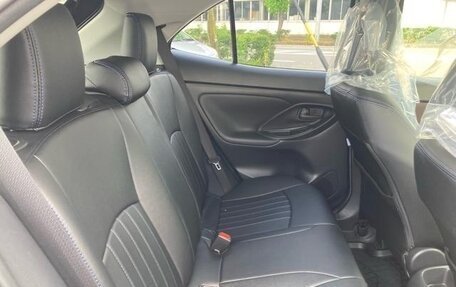 Toyota Yaris Cross, 2022 год, 1 500 000 рублей, 11 фотография