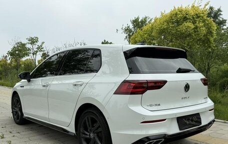 Volkswagen Golf VIII, 2022 год, 1 600 000 рублей, 4 фотография