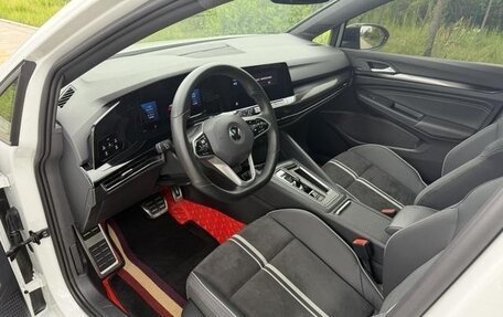 Volkswagen Golf VIII, 2022 год, 1 600 000 рублей, 8 фотография