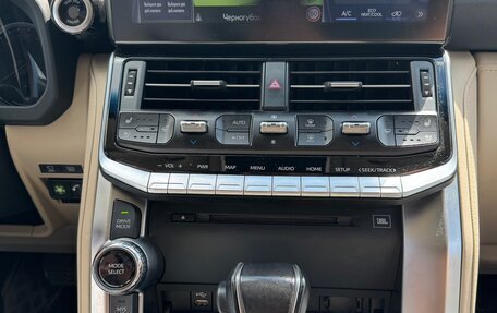 Toyota Land Cruiser, 2022 год, 10 000 000 рублей, 14 фотография