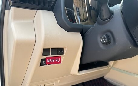 Toyota Land Cruiser, 2022 год, 10 000 000 рублей, 13 фотография