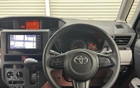 Toyota Roomy I, 2018 год, 843 000 рублей, 14 фотография