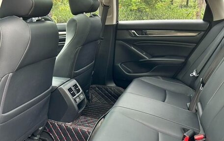 Honda Accord IX рестайлинг, 2021 год, 1 730 000 рублей, 11 фотография
