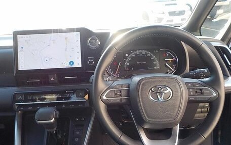 Toyota Noah, 2022 год, 2 140 000 рублей, 9 фотография