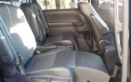 Toyota Noah, 2022 год, 2 140 000 рублей, 15 фотография