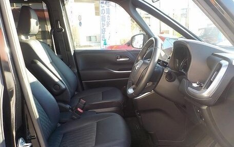 Toyota Noah, 2022 год, 2 140 000 рублей, 12 фотография