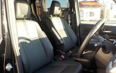 Toyota Noah, 2022 год, 2 140 000 рублей, 10 фотография