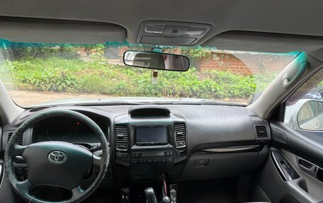 Toyota Land Cruiser Prado 120 рестайлинг, 2005 год, 1 400 000 рублей, 7 фотография