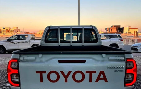 Toyota Hilux VIII, 2025 год, 4 892 000 рублей, 3 фотография