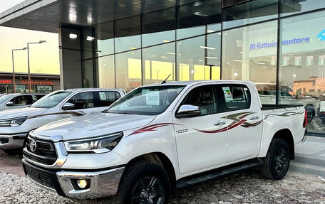 Toyota Hilux VIII, 2025 год, 4 892 000 рублей, 7 фотография