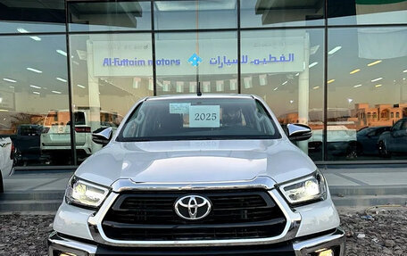 Toyota Hilux VIII, 2025 год, 4 892 000 рублей, 6 фотография