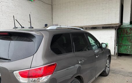 Nissan Pathfinder, 2015 год, 1 550 000 рублей, 3 фотография