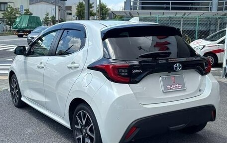 Toyota Yaris XP150 рестайлинг, 2022 год, 940 000 рублей, 8 фотография