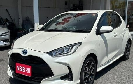 Toyota Yaris XP150 рестайлинг, 2022 год, 940 000 рублей, 3 фотография