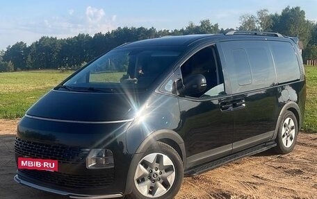 Hyundai Staria, 2022 год, 2 950 000 рублей, 7 фотография