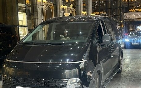 Hyundai Staria, 2022 год, 2 950 000 рублей, 9 фотография