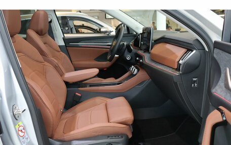 Skoda Kodiaq, 2025 год, 5 450 000 рублей, 12 фотография