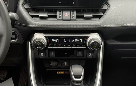 Toyota RAV4, 2022 год, 2 678 000 рублей, 12 фотография