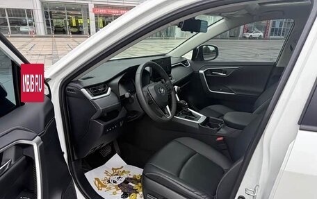 Toyota RAV4, 2022 год, 2 678 000 рублей, 16 фотография