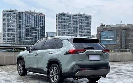 Toyota RAV4, 2022 год, 2 970 000 рублей, 5 фотография