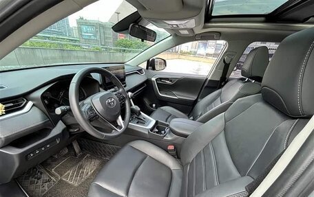 Toyota RAV4, 2022 год, 2 970 000 рублей, 9 фотография