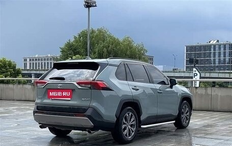 Toyota RAV4, 2022 год, 2 970 000 рублей, 6 фотография