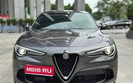 Alfa Romeo Stelvio, 2022 год, 5 035 006 рублей, 2 фотография